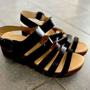 Dansko Maribeth Black Strappy Leather Comfort Sandals 40 / 9